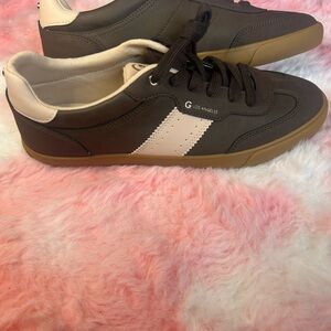 GBG Los Angeles Womens Dark Brown and Cream Sneakers